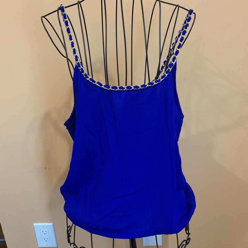 Chain like dressy tank